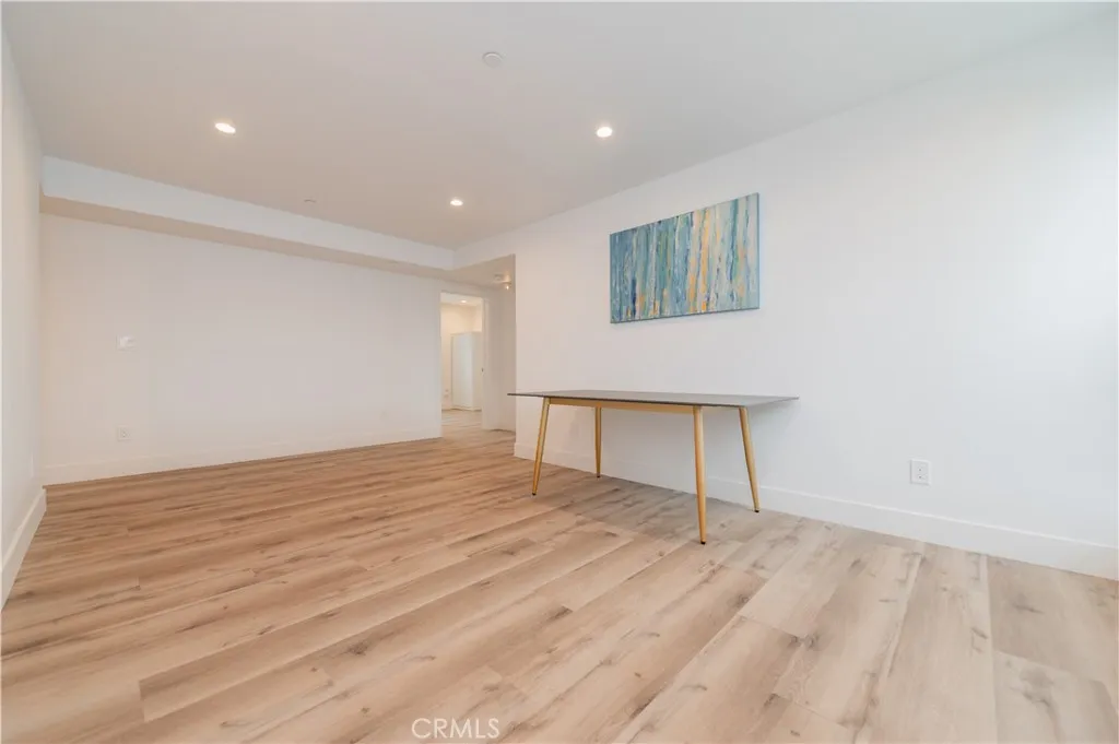 5652 La Mirada Avenue, Los Angeles, California 90038 home-pic-16